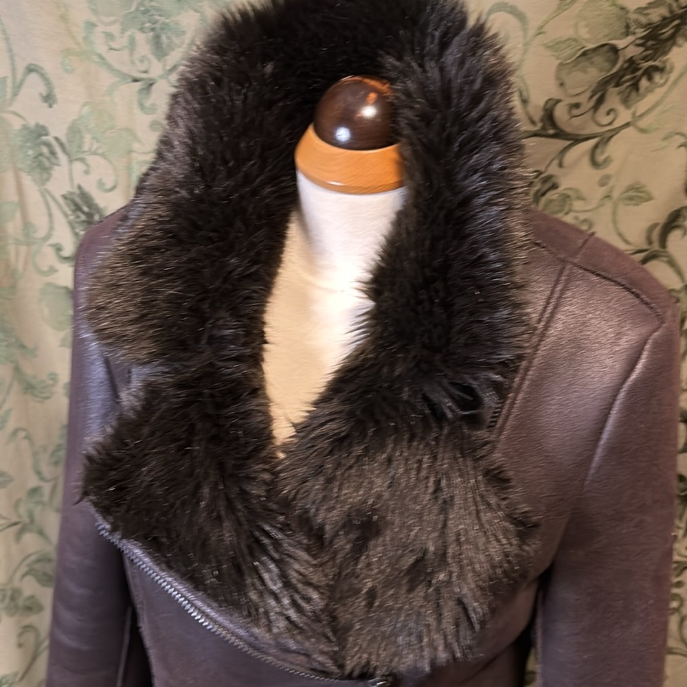 Chocolate brown lined soft zippered jacket has pockets - Picture 2 of 15